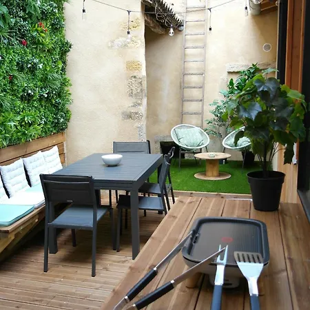 Gasthof La Curiosite, Et Pop Et Chic ! Poitiers